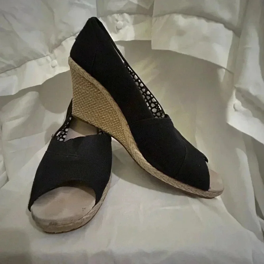 TOMS WO SIZE‎ 9 BLACK OPEN TOE ESPADRILLE WEDGE HEEL SHOES GOOD CLEAN CONDITION